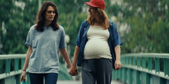 Oscarov hviezdy, filmy z kovch festivalov i kultov koncert. Filmov festival inakosti odhauje prv men i tituly